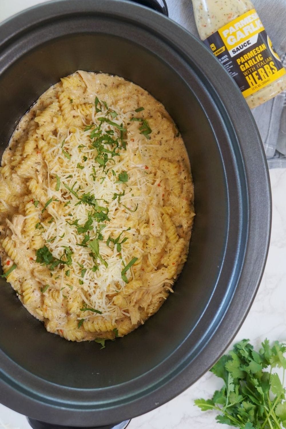 Crockpot Garlic Parmesan Chicken Pasta